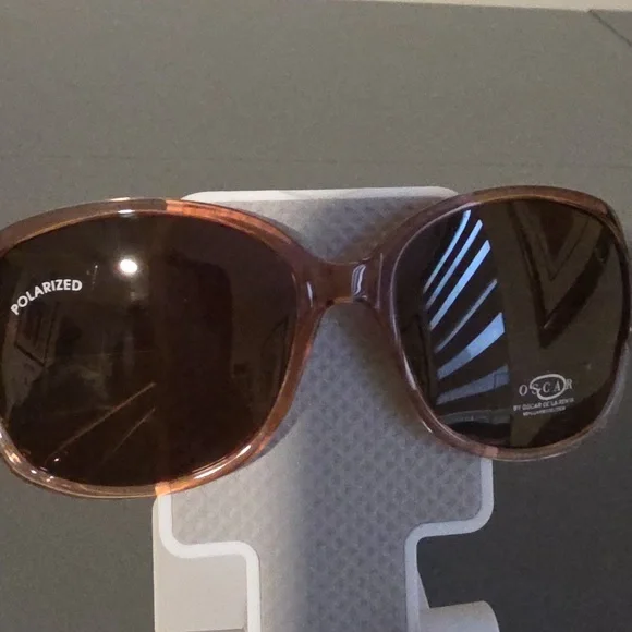 OSCAR by OSCAR DE LA RENTA NWT Translucent Frame Polarized Sunglasses - Picture 9 of 12